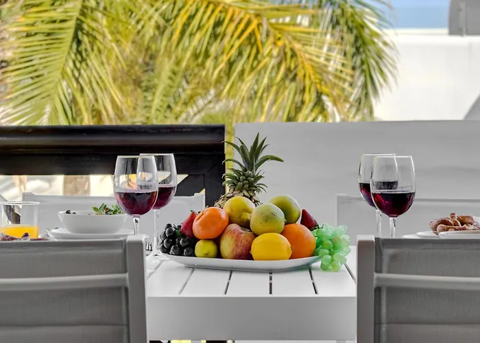 アパート White Paradise *