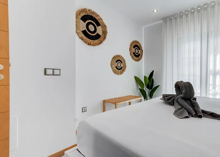 White Paradise アパート