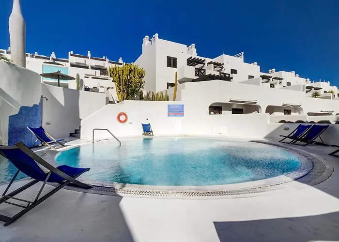 アパート White Paradise *