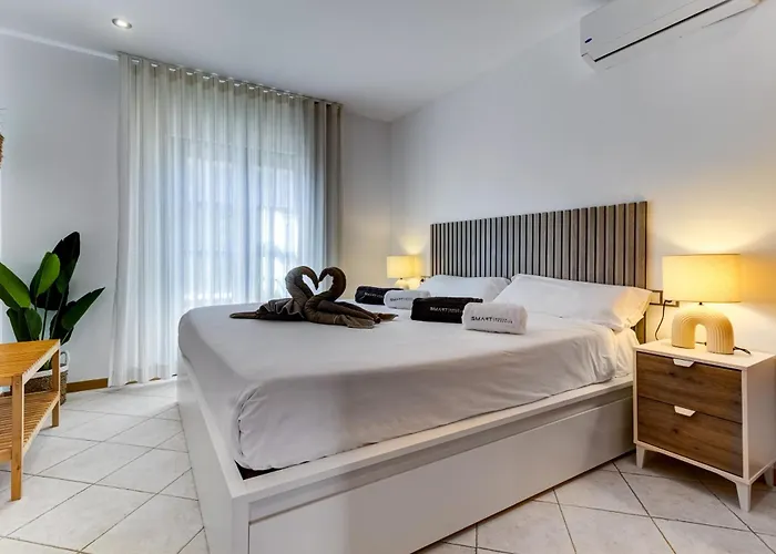 アパート White Paradise