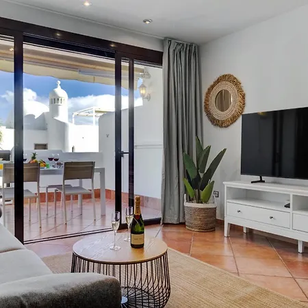 Apartment White Paradise